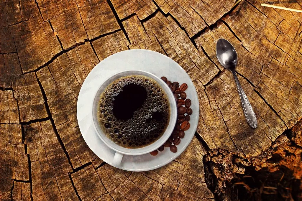Colombiansk kaffe med sjokoladesmak i Juan Valdez 1 cafe colombiano delicioso y tentador