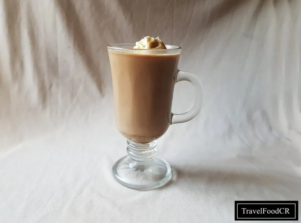 Trinn for å tilberede en deilig mokkakaffe: den perfekte oppskriften 1 cafe de moca perfecto