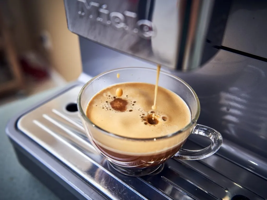 Finn en Latte Express kaffemaskin i byen din 1 maquina de cafe latte express
