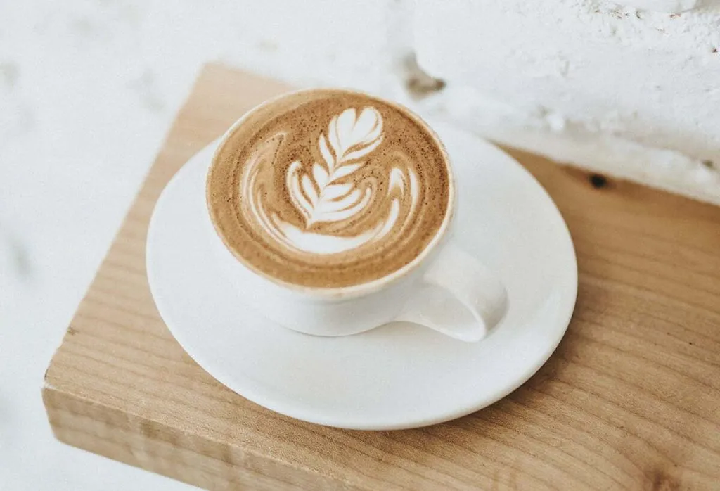 Hjemmelaget mørk mokkakaffe med et spesielt preg for kaffeelskere 1 taza de cafe mocha oscura