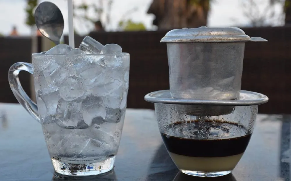 Lær hvordan du tilbereder lá viet-kaffe hjemme: deilig og lett å lage! 1 taza de cafe vietnamita 3