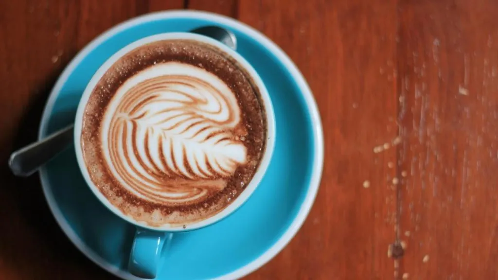 Fordeler med kaffe i veksten av barn: anbefales det? 1 una taza de cafe con leche 35